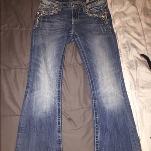 Great condition miss me jeans.. only worn once!